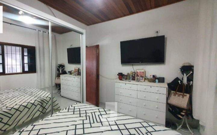 Casa à venda com 3 quartos, 300m² - Foto 18