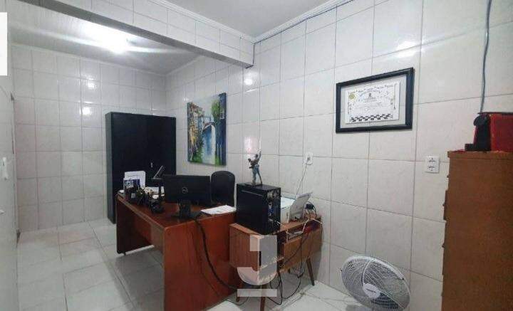 Casa à venda com 3 quartos, 300m² - Foto 16