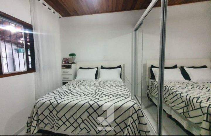 Casa à venda com 3 quartos, 300m² - Foto 8