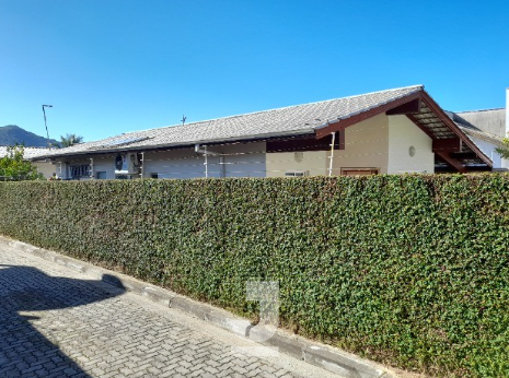 Casa à venda com 4 quartos, 200m² - Foto 6