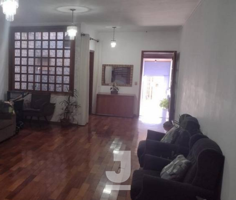 Casa à venda com 3 quartos, 156m² - Foto 2