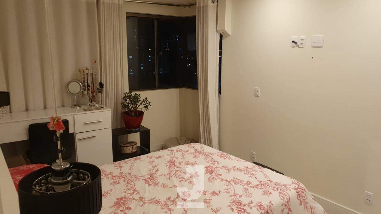 Apartamento à venda com 3 quartos, 117m² - Foto 12