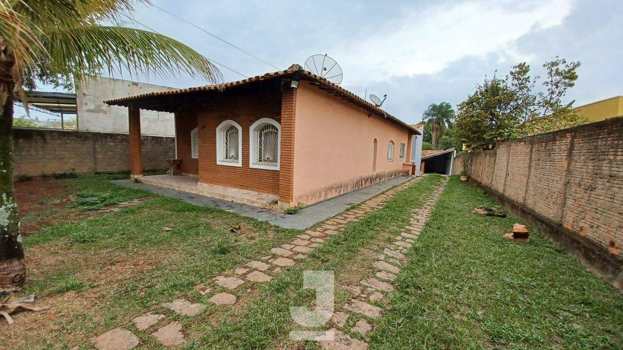 Fazenda à venda com 3 quartos, 400m² - Foto 1