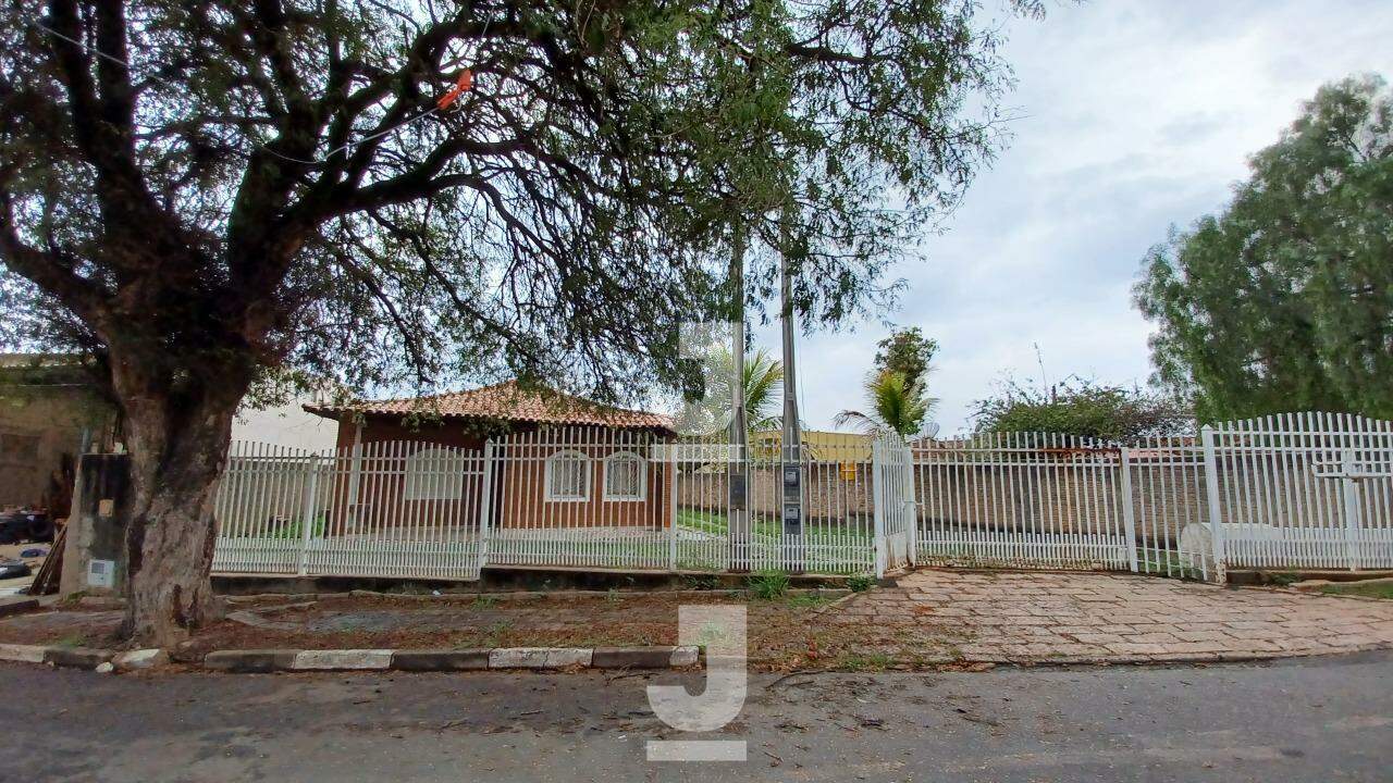 Casa à venda com 4 quartos, 400m² - Foto 2