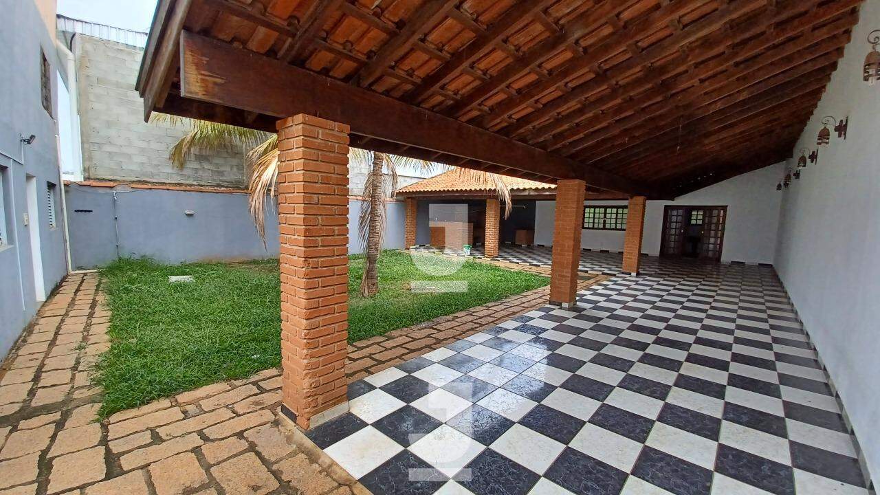 Casa à venda com 4 quartos, 400m² - Foto 4