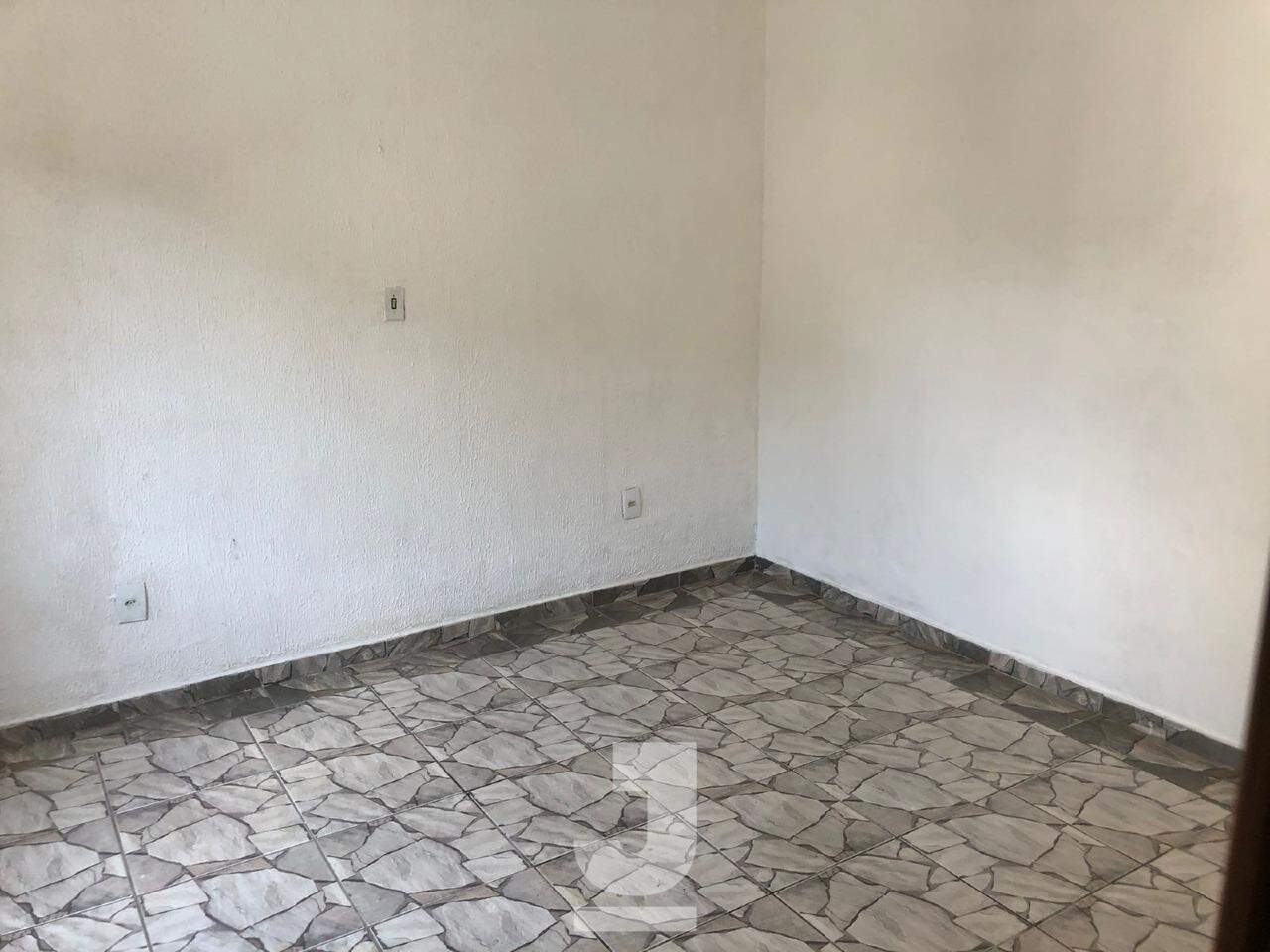 Casa à venda com 3 quartos, 136m² - Foto 4