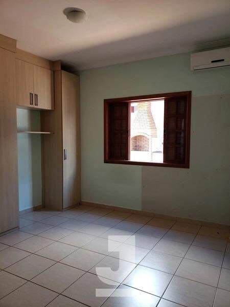 Casa à venda com 3 quartos, 264m² - Foto 11