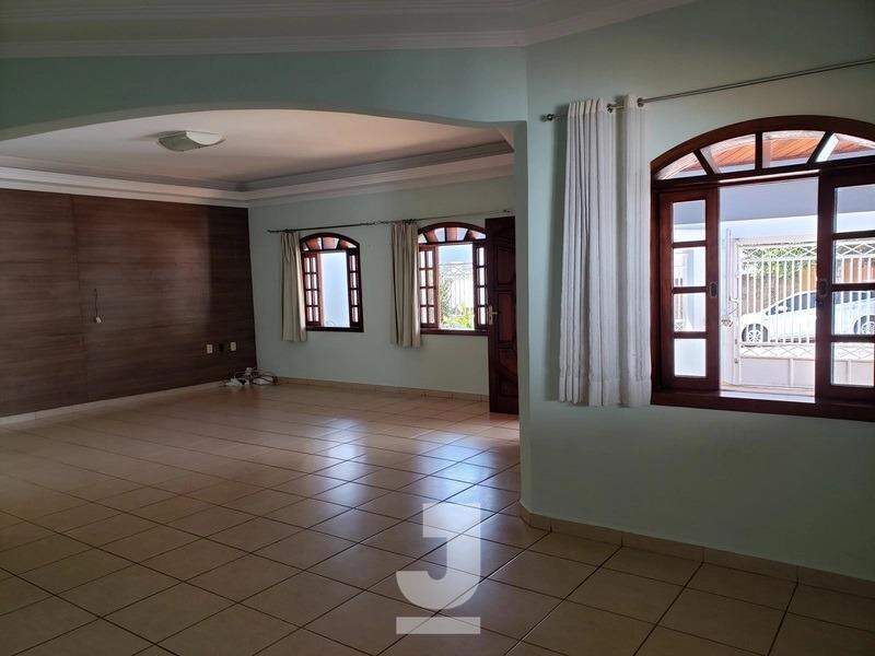 Casa à venda com 3 quartos, 264m² - Foto 2