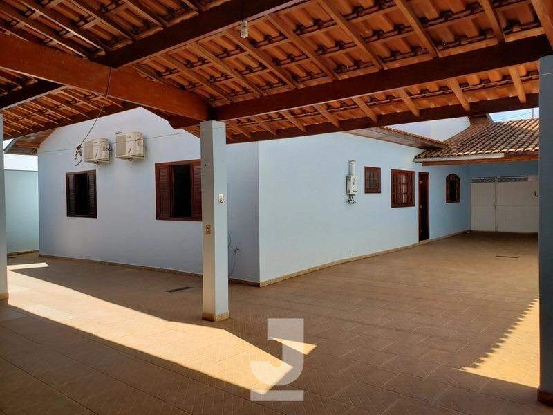 Casa à venda com 3 quartos, 264m² - Foto 17