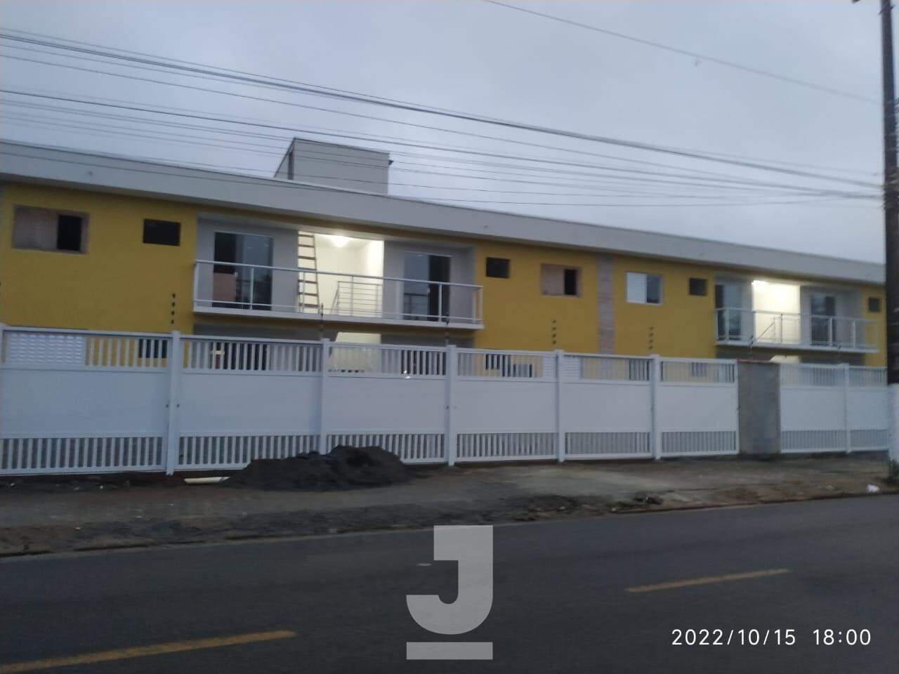 Apartamento à venda com 2 quartos, 60m² - Foto 2