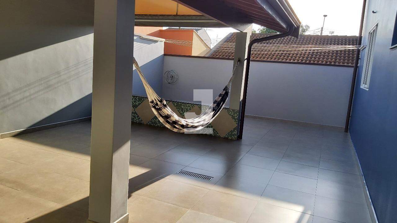 Casa de Condomínio à venda com 4 quartos, 225m² - Foto 5