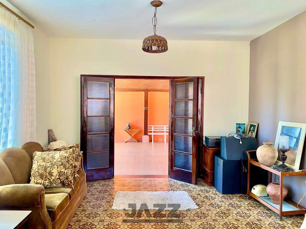 Casa à venda com 3 quartos, 150m² - Foto 4