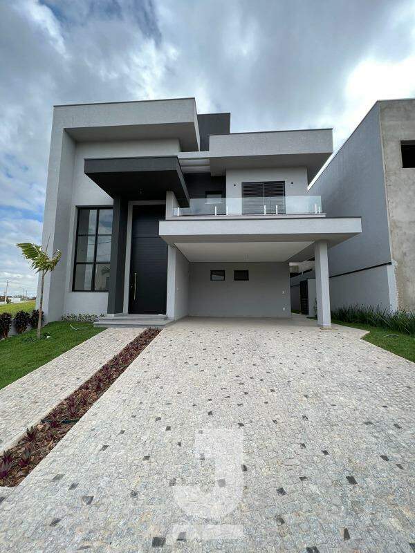 Casa de Condomínio à venda com 4 quartos, 305m² - Foto 2