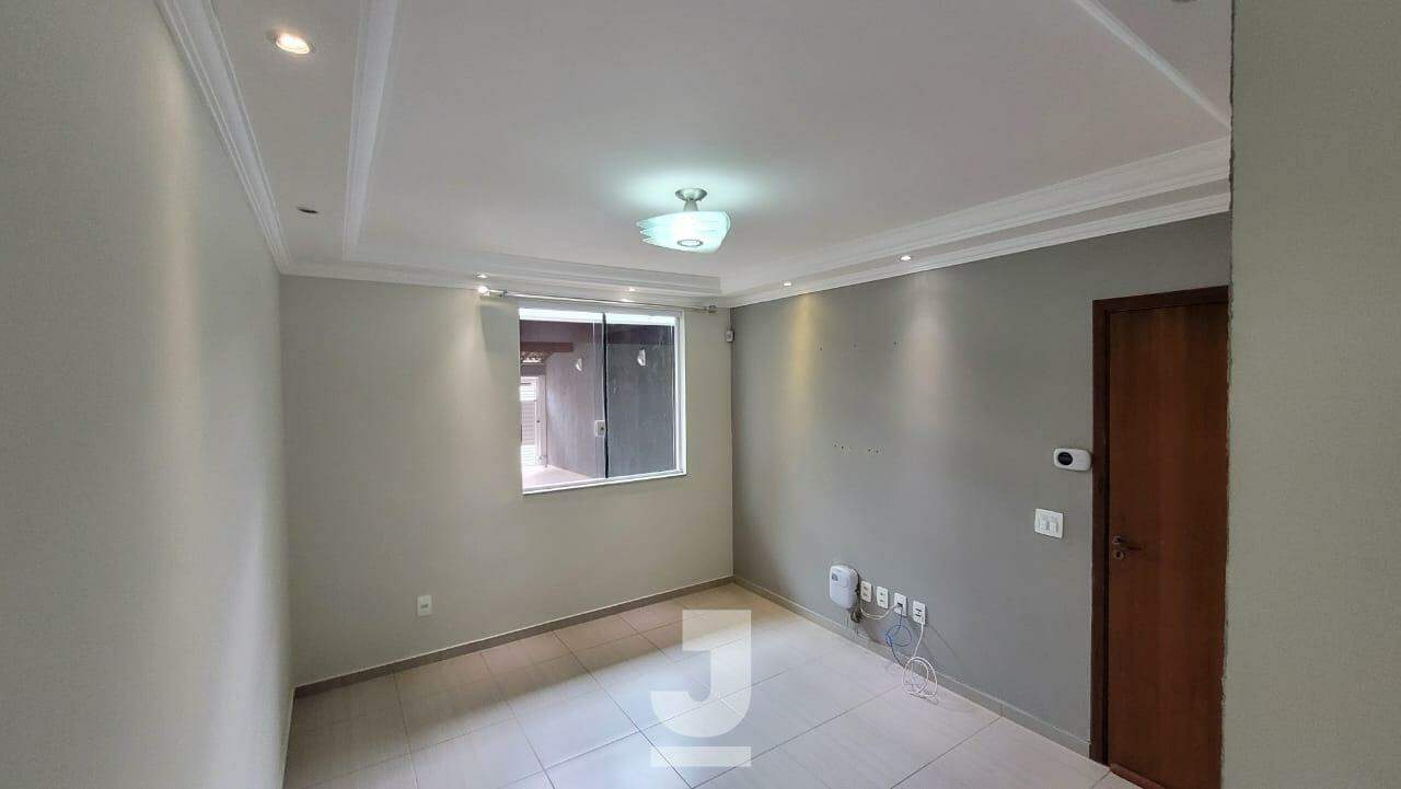 Casa à venda com 3 quartos, 124m² - Foto 3