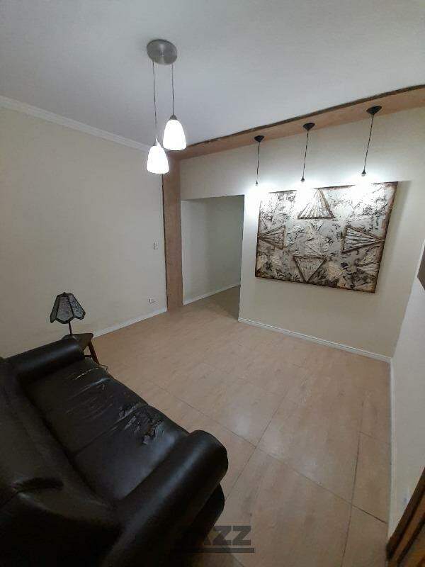 Casa à venda com 2 quartos, 70m² - Foto 4