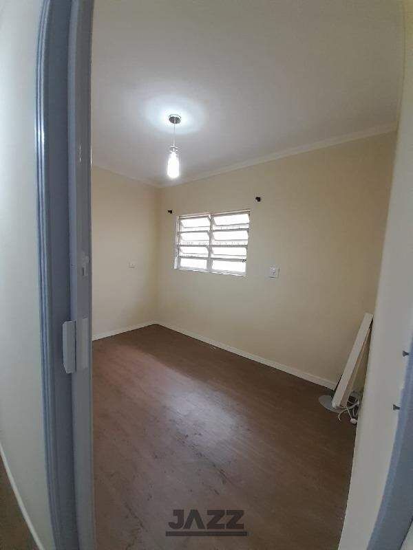 Casa à venda com 2 quartos, 70m² - Foto 10