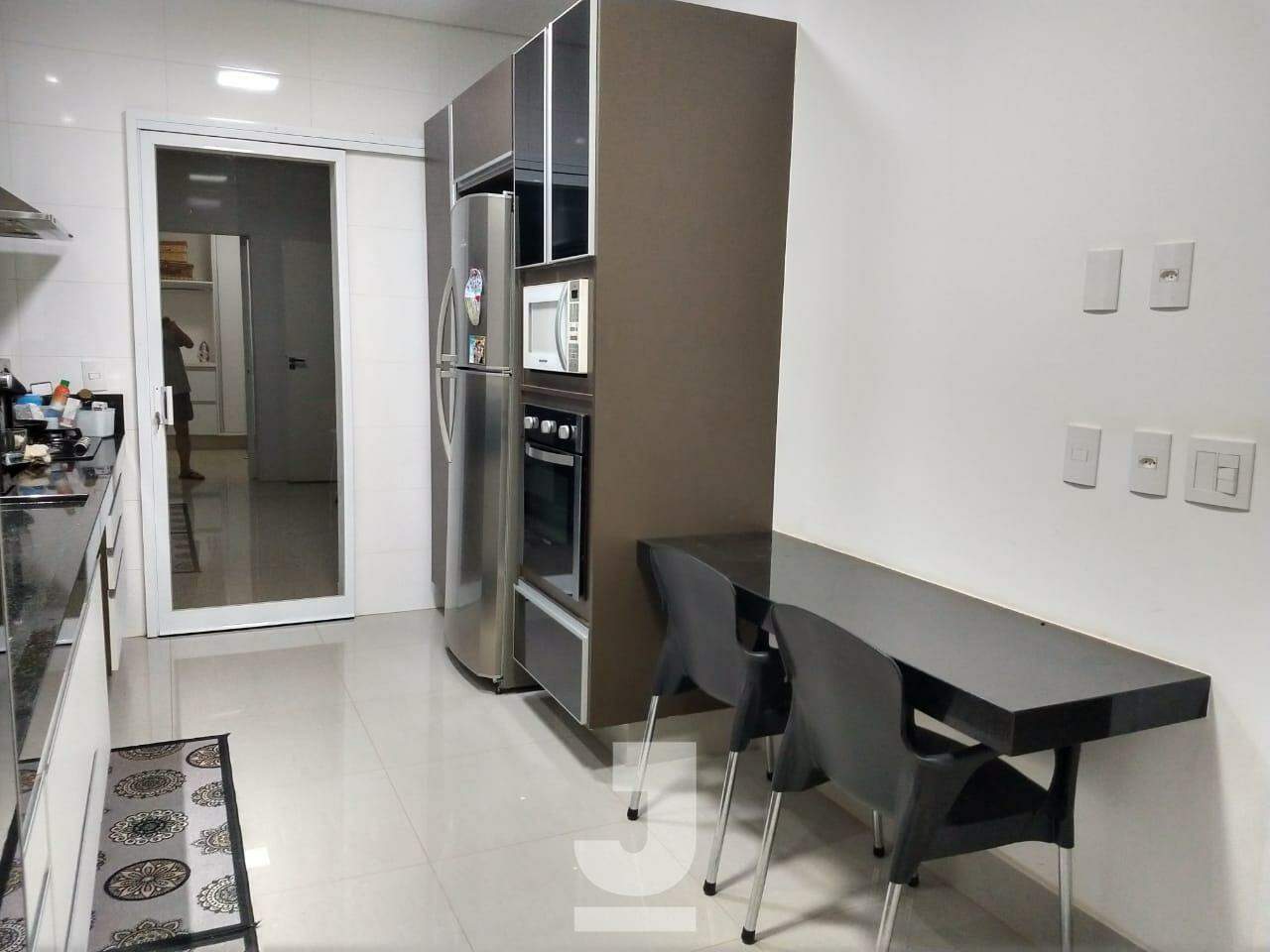 Casa de Condomínio à venda com 3 quartos, 300m² - Foto 15