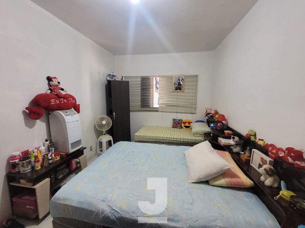 Casa à venda com 2 quartos, 79m² - Foto 2