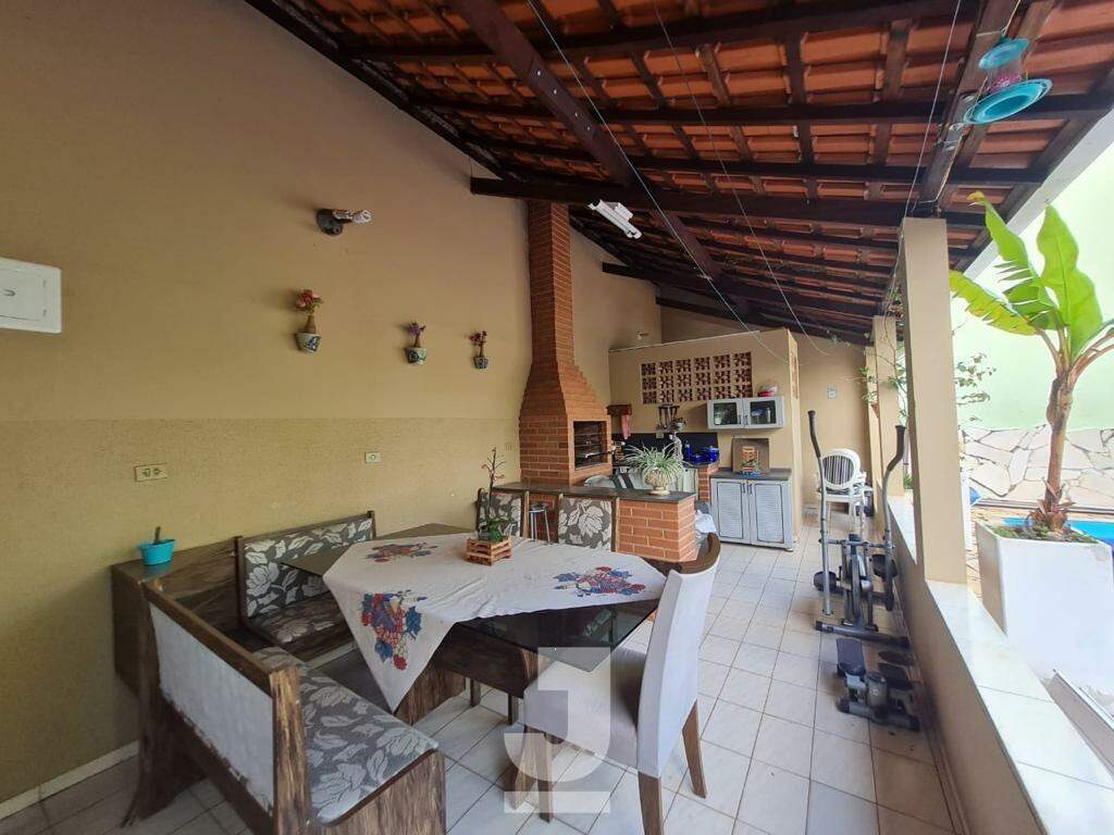 Casa à venda com 5 quartos, 174m² - Foto 12