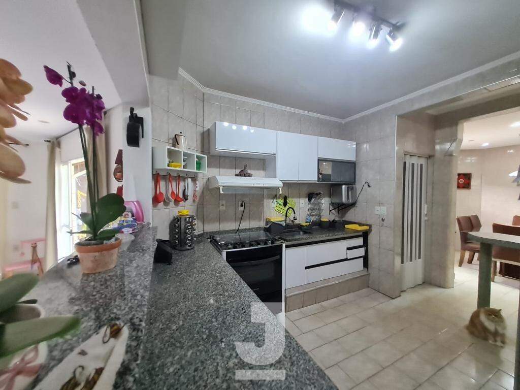 Casa à venda com 5 quartos, 174m² - Foto 15