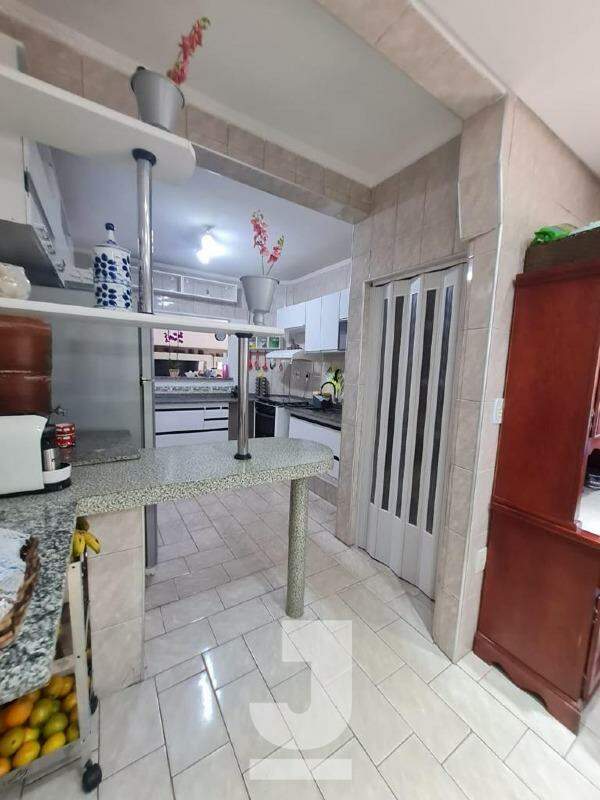 Casa à venda com 5 quartos, 174m² - Foto 18