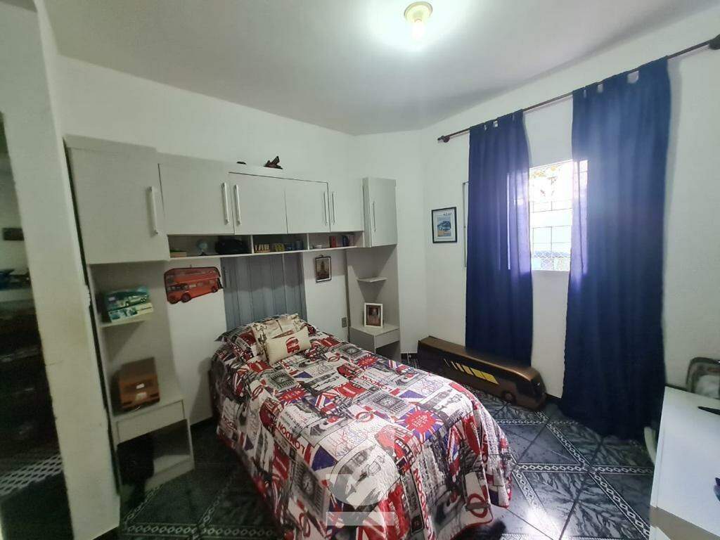 Casa à venda com 5 quartos, 174m² - Foto 21