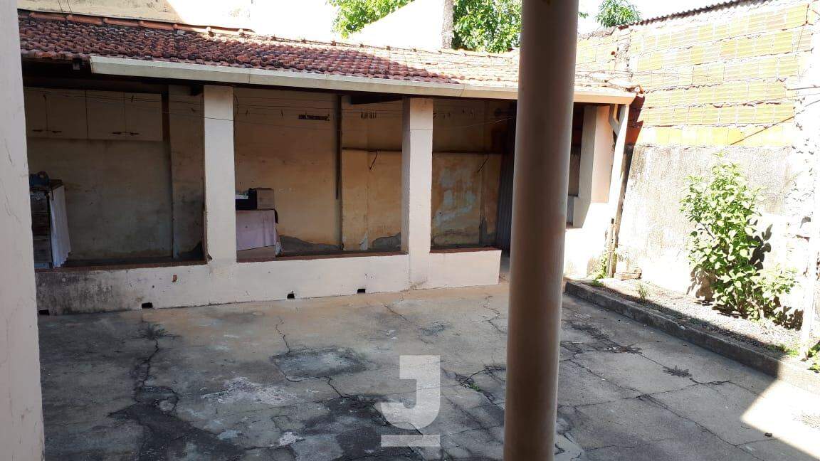 Casa à venda com 2 quartos, 167m² - Foto 2