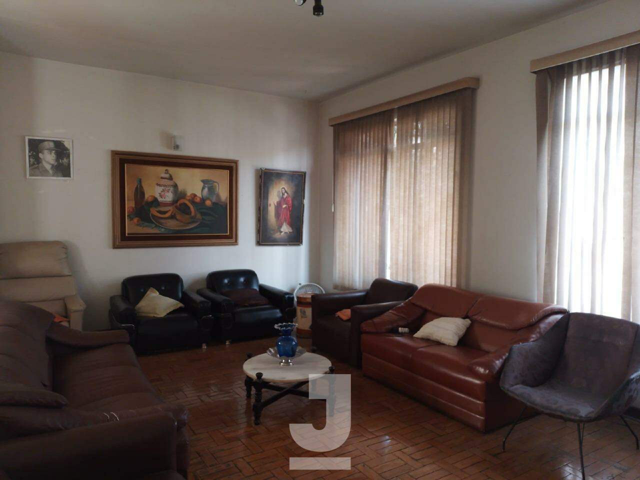 Casa à venda com 3 quartos, 203m² - Foto 4