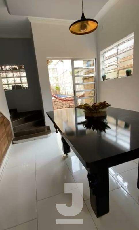 Casa à venda com 3 quartos, 200m² - Foto 9