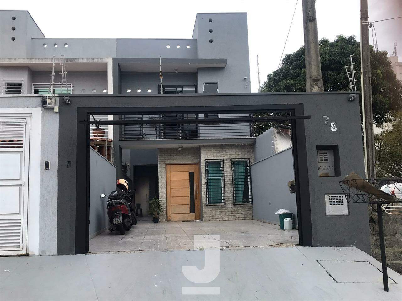 Casa à venda com 3 quartos, 130m² - Foto 1