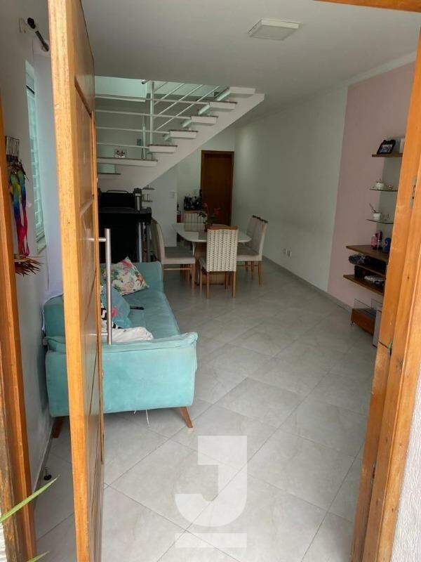 Casa à venda com 3 quartos, 130m² - Foto 2