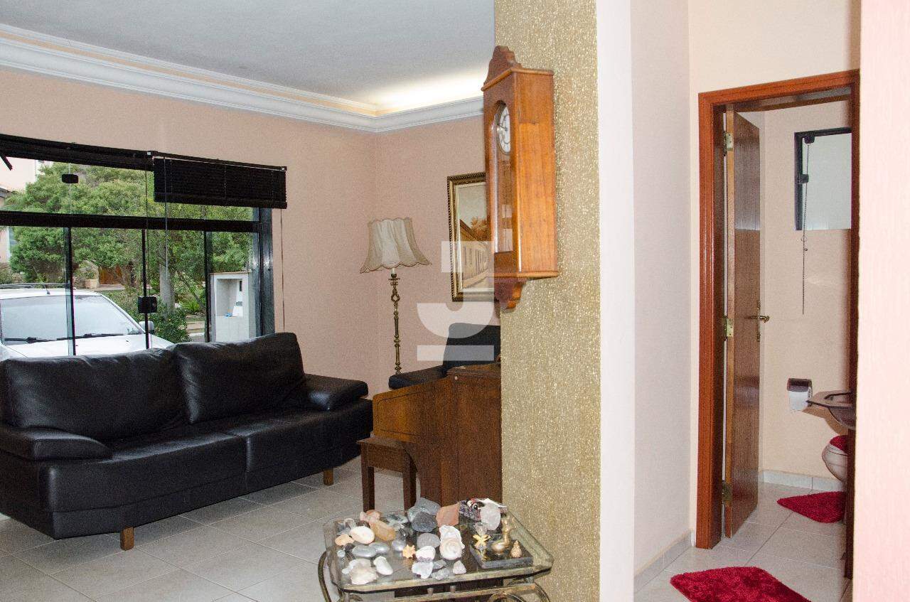 Casa de Condomínio à venda com 3 quartos, 450m² - Foto 4