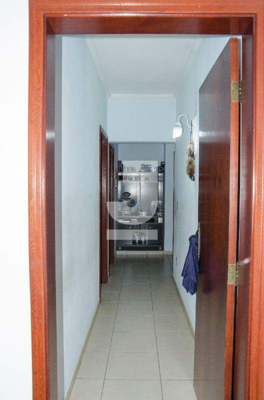 Casa de Condomínio à venda com 3 quartos, 450m² - Foto 13