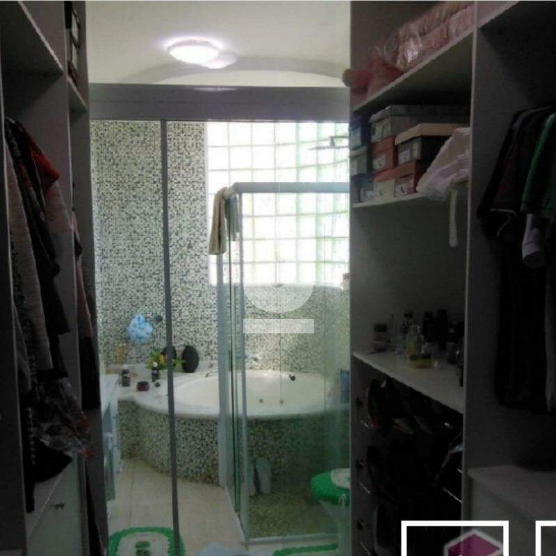 Casa à venda com 4 quartos, 300m² - Foto 18