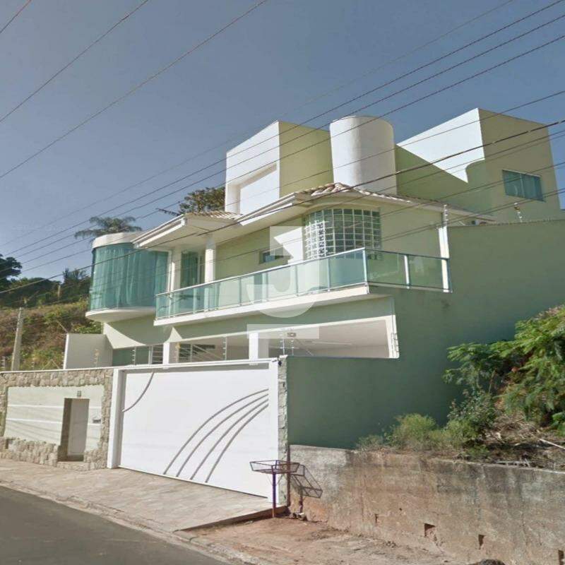 Casa à venda com 4 quartos, 300m² - Foto 1