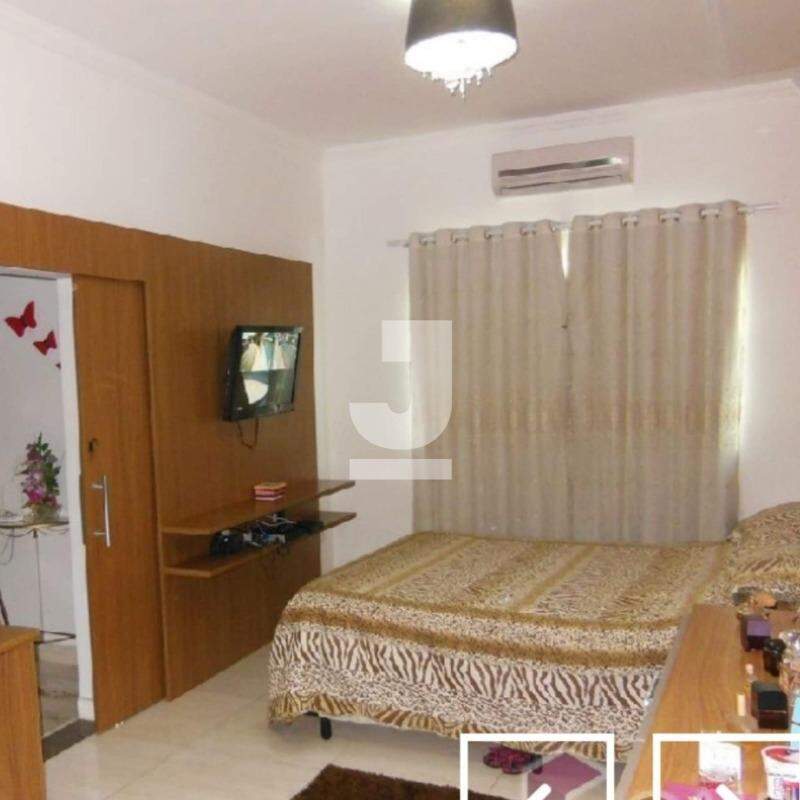 Casa à venda com 4 quartos, 300m² - Foto 4