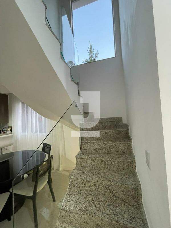 Casa à venda com 3 quartos, 160m² - Foto 10