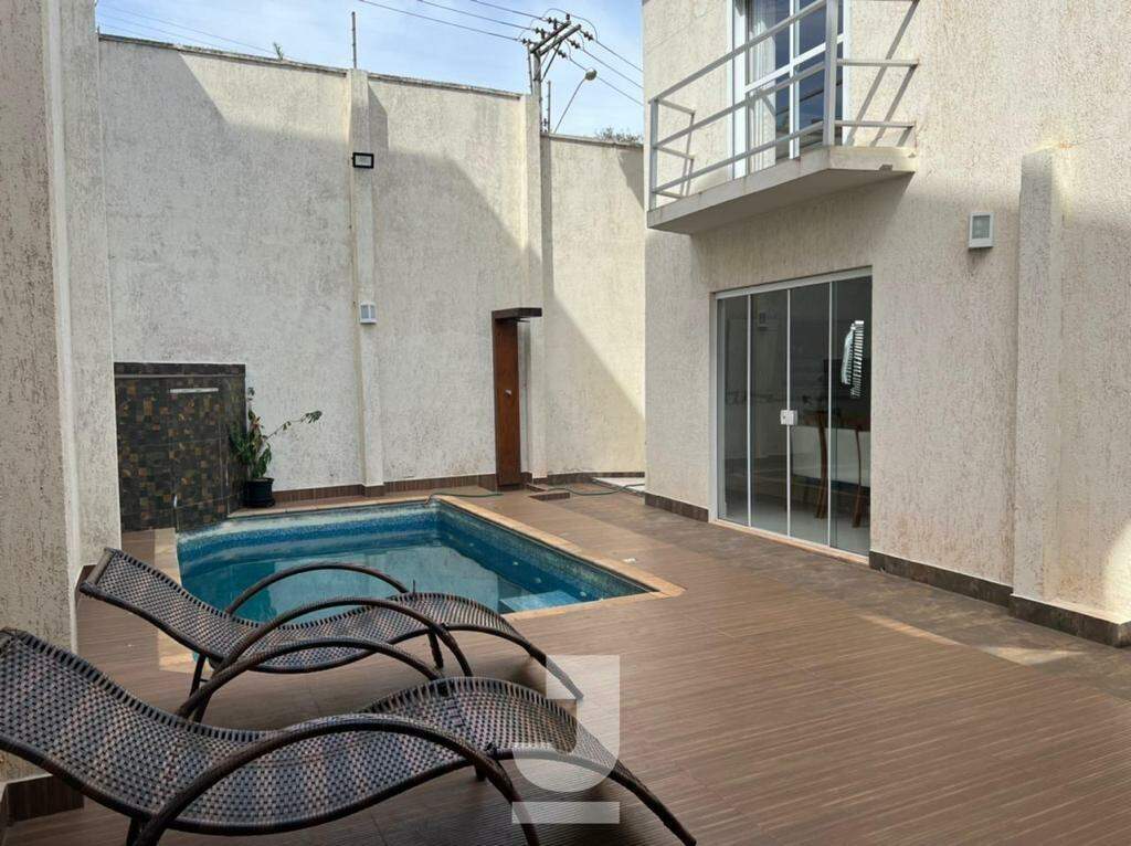 Casa à venda com 3 quartos, 240m² - Foto 44