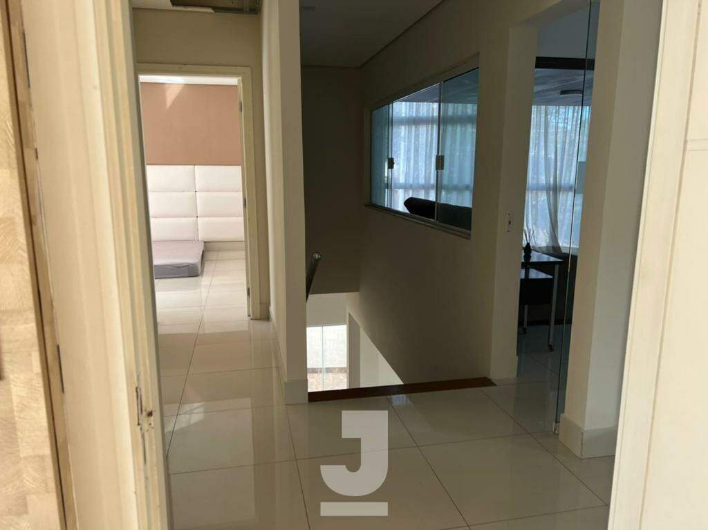 Casa à venda com 3 quartos, 240m² - Foto 9