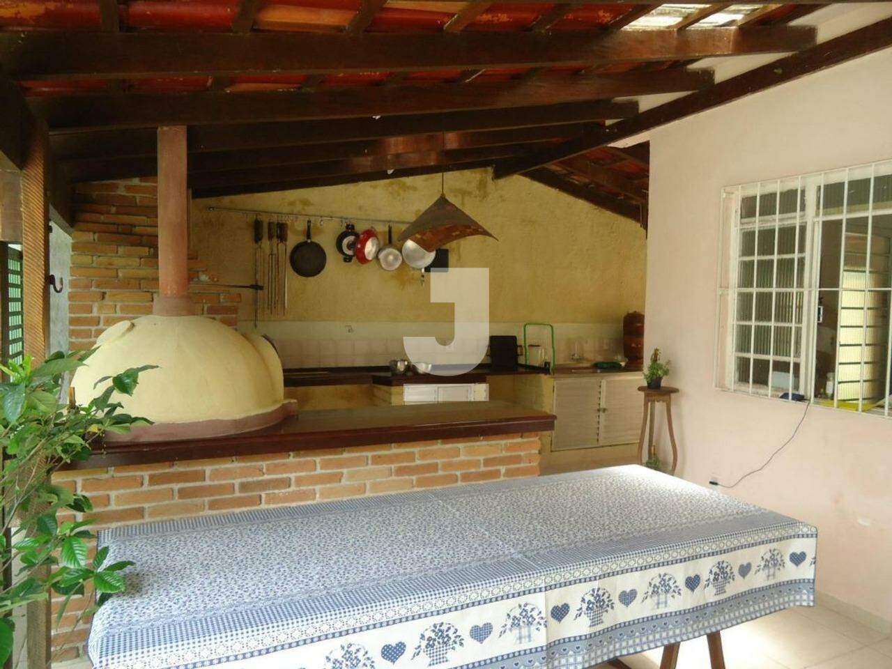 Casa à venda com 4 quartos, 194m² - Foto 2