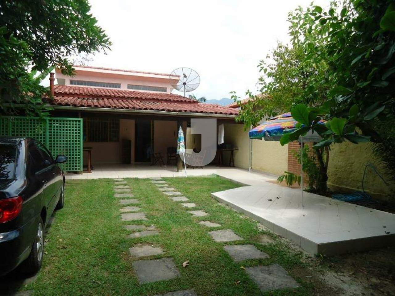 Casa à venda com 4 quartos, 194m² - Foto 1