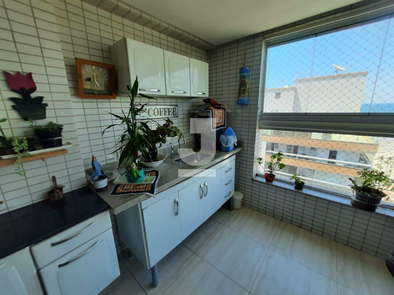 Apartamento à venda com 3 quartos, 170m² - Foto 1