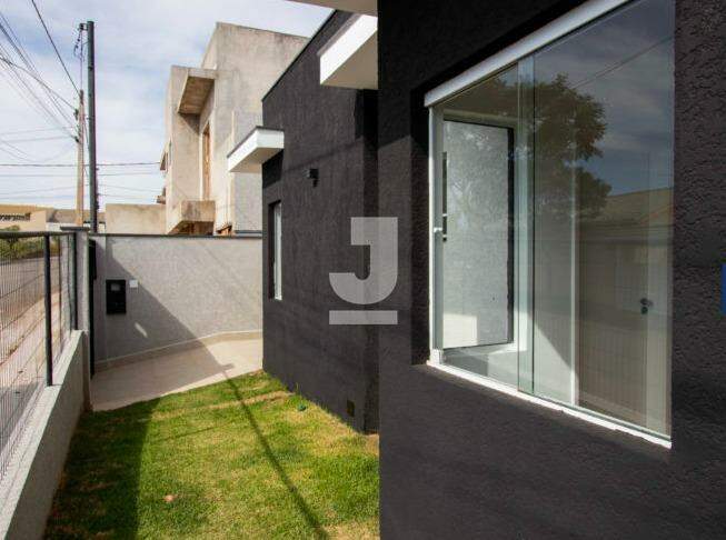 Casa à venda com 3 quartos, 150m² - Foto 2