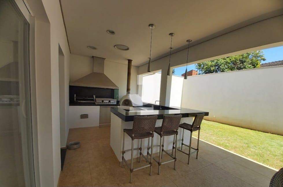 Casa à venda com 5 quartos, 350m² - Foto 32