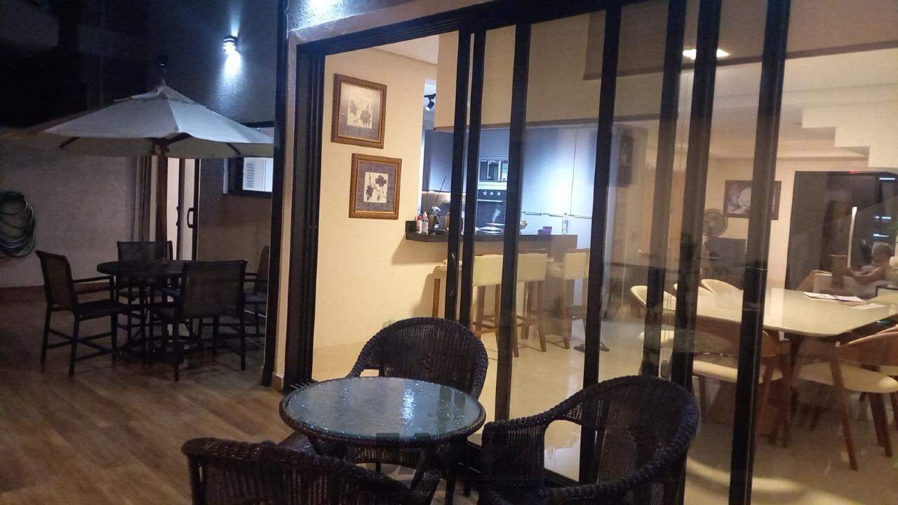 Casa à venda com 3 quartos, 260m² - Foto 12