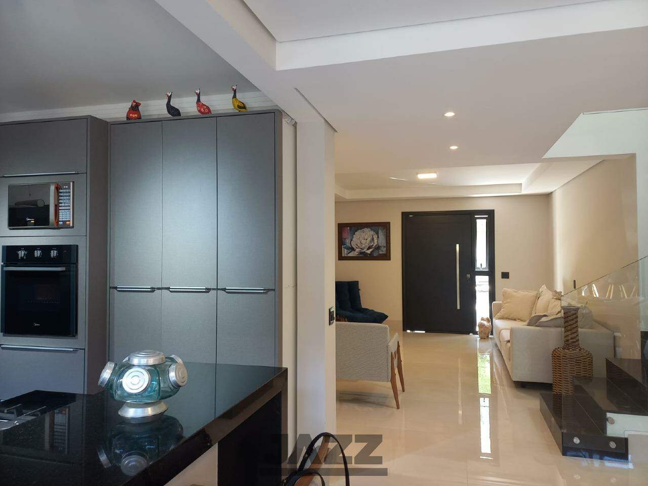 Casa à venda com 3 quartos, 260m² - Foto 8