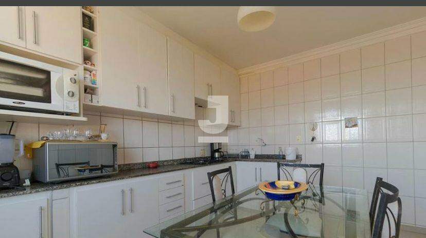 Casa à venda com 4 quartos, 287m² - Foto 17