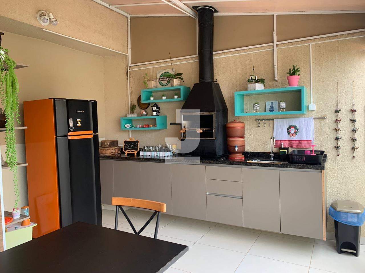 Apartamento à venda com 3 quartos, 140m² - Foto 1