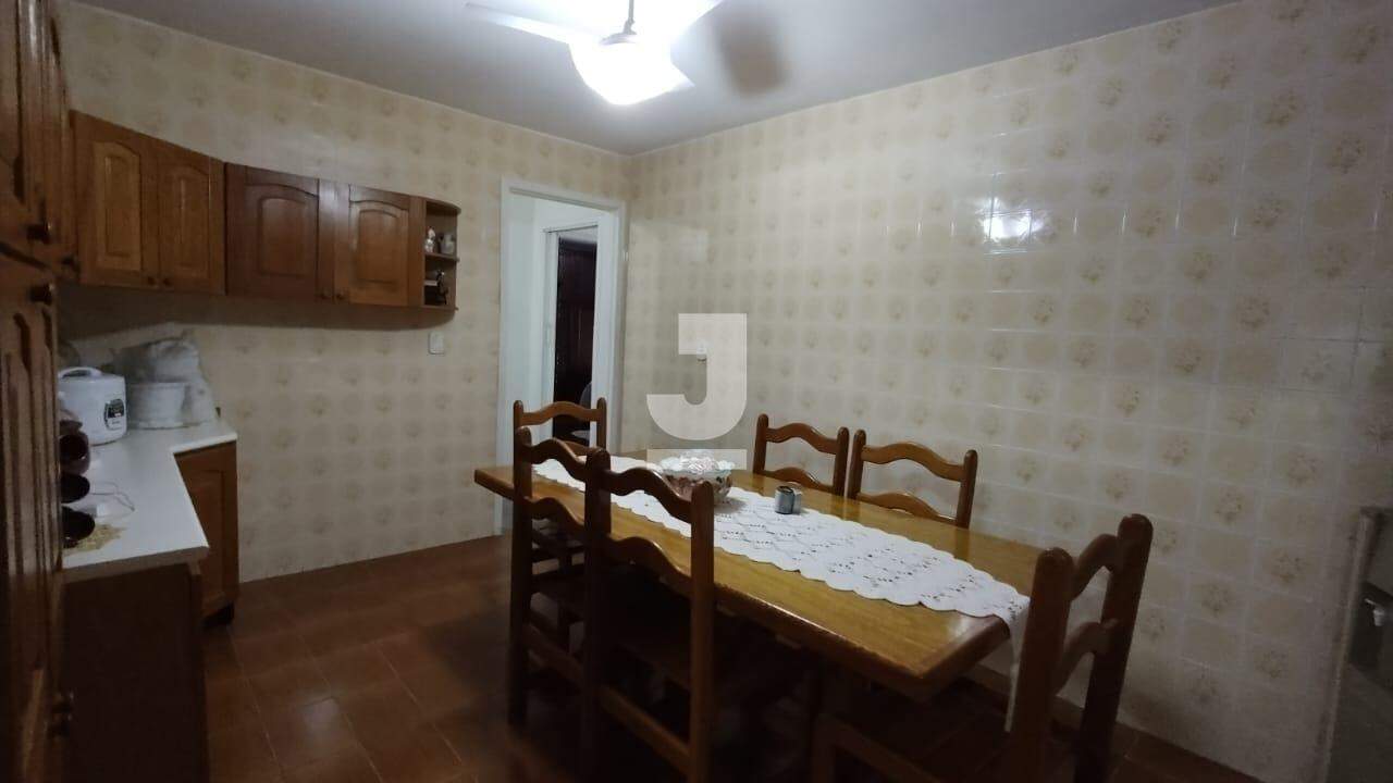 Casa à venda com 3 quartos, 180m² - Foto 18