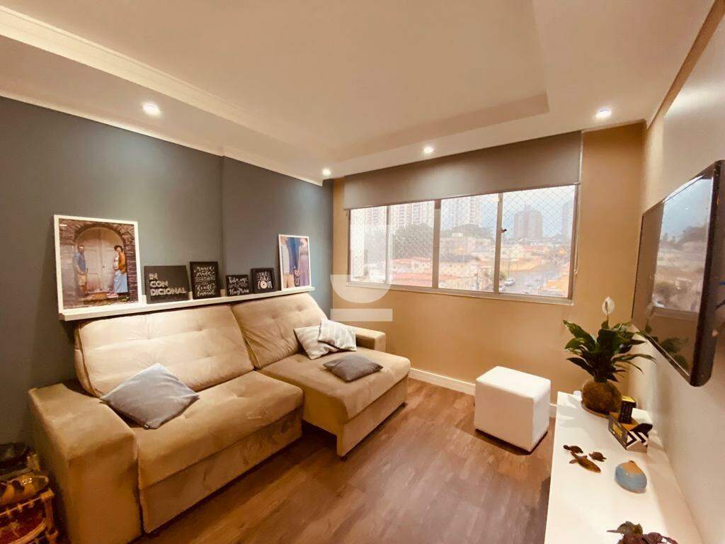 Apartamento à venda com 2 quartos, 64m² - Foto 2